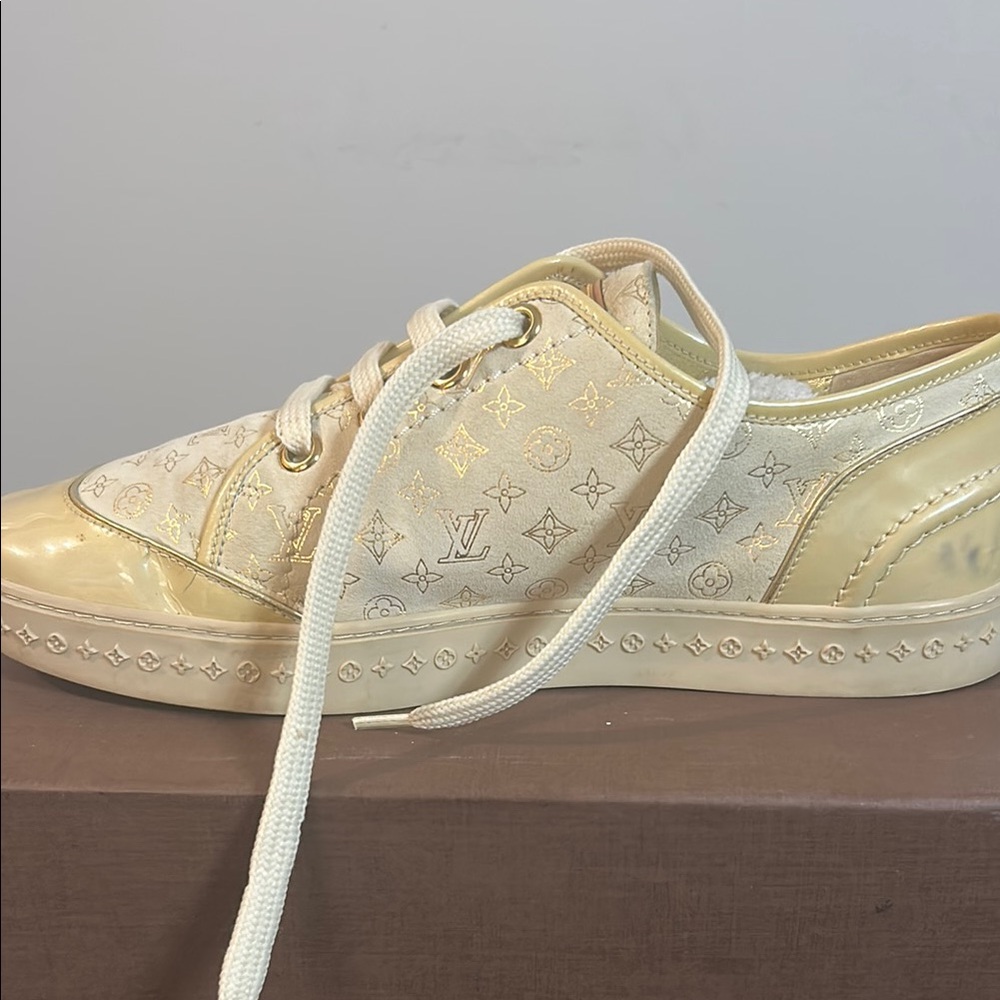 Louis Vuitton Cream Classic Sneakers
